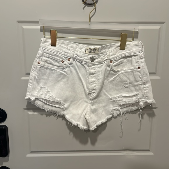 We The Free White Denim size 29 shorts - Picture 3 of 4